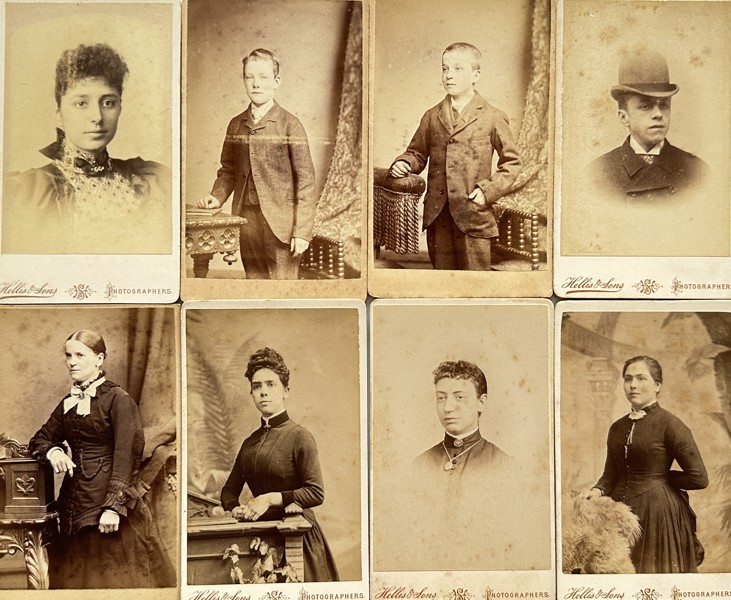 Set of 8 Carte de Visite - Hellis & Sons, A. L. Henderson Studio - Portrait of Men and Women - London, England - 19th Century