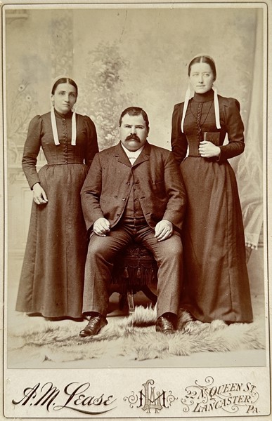 Cabinet Card -A. M. Lease - Portrait of Women with a Man in Black - Lancaster, Pennsylvania, USA - 19th Century